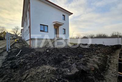 Casa tip duplex de vanzare 120 utili teren 300 mp Sura Mica Sibiu - 3