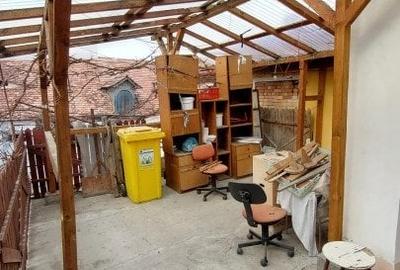 Casa cu teren 150 mp zona Lupeni - 16