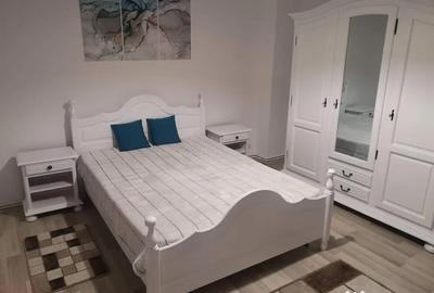 Apartament cu 3 camere decomandat în Central - 2