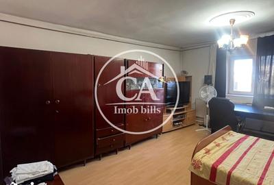 Casă cu 5 camere semidecomandat cu Teren 2000 Mp în Sânmartin - 2
