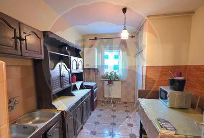 Apartament cu 3 camere de vanzare in zona Vitrometan Apartament cu 3 camere de vanzare in zona Vitrometan - 6