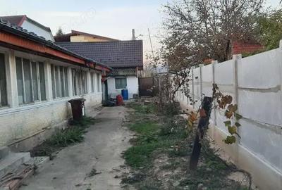 Casă cu 4 camere în Onești - 1