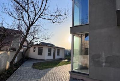 Casă cu 4 camere cu Canalizare în Central - 15