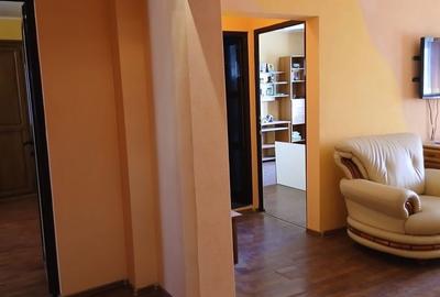 Apartament cu 4 camere decomandat în Micro 20 - 3