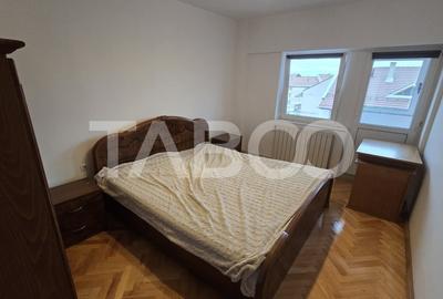 Apartament de inchiriat Central 3 camere balcon etaj intermediar - 13
