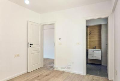 Apartament cu 3 camere decomandat în Galata - 23