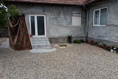Casă cu 3 camere în Șiria