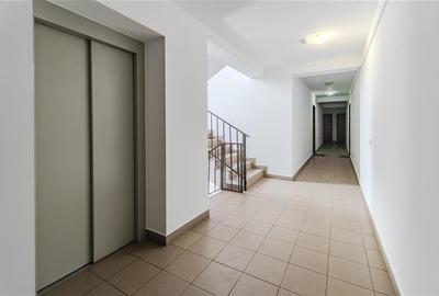 Apartament cu 3 camere decomandat, mobilat în Tractorul - 30