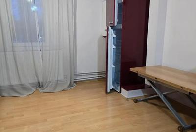 Apartament cu 3 camere semidecomandat în Complex Studențesc - 4