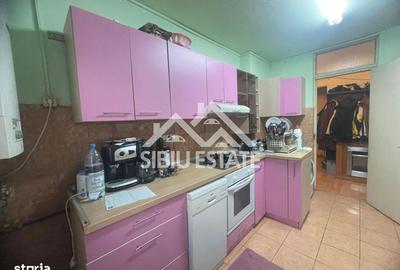 Apartament cu 3 camere decomandat, mobilat în Central - 1