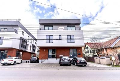 Penthouse cu 4 camere semidecomandat în Europa