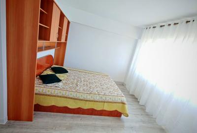 Apartament cu 2 camere decomandat în Micro 3 - 5