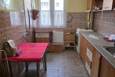 Apartament cu 3 camere semidecomandat în Șagului - 2