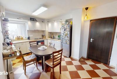 Apartament cu 3 camere decomandat, mobilat în Berceni