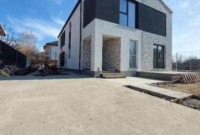 Casă cu 4 camere cu Teren 207 Mp în Central - 11