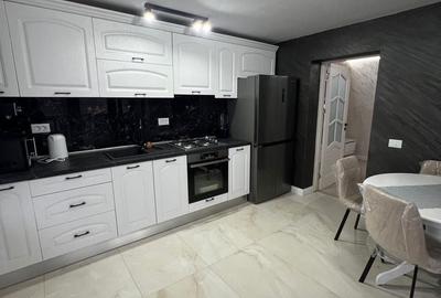 Casă cu 3 camere decomandat în Valea Adâncă - 3
