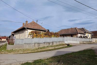 Casă cu 2 camere cu Teren 140 Mp în Bucerdea Grânoasă - 1