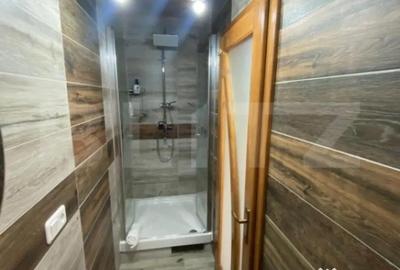 Casă cu 5 camere cu Teren 900 Mp în Industrială - 1