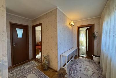 Casă cu 8 camere cu Teren 4057 Mp în Găneasa - 10