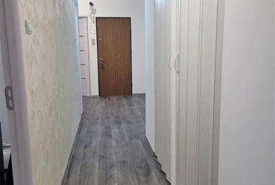 RECO Apartament 3 camere decomandat - 1