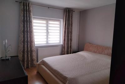 Apartament cu 2 camere decomandat în 13 Decembrie - 2