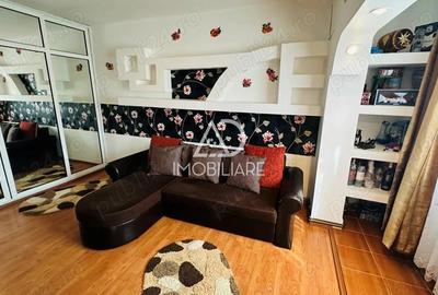 Garsoniera de vanzare, zona MALL - 9