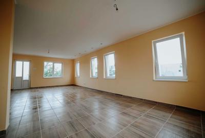 Casă cu 3 camere în Borș - 2