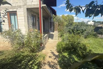 Casă cu 7 camere cu Teren 900 Mp în Central - 9