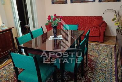 Apartament cu 3 camere decomandat, mobilat în Dacia