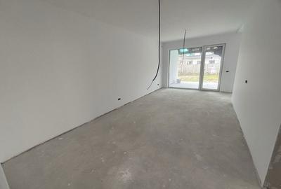 Casă cu 3 camere semidecomandat în Moșnița Nouă - 4