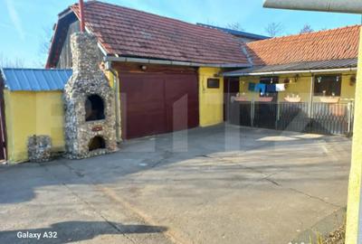 Casă cu 4 camere cu Teren 2500 Mp în Central - 9