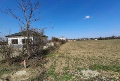 Teren de 3765 mp, în Central - 2