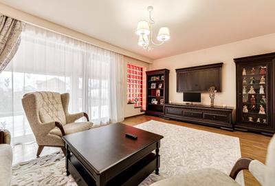 Casă individuală cu 6 camere cu Teren 1013 Mp în Central - 18