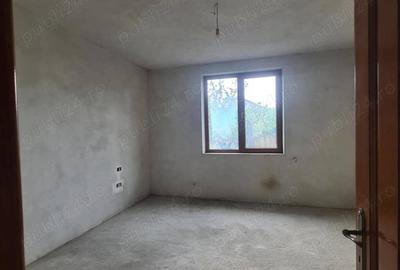 Casă cu 4 camere în Tecuci - 4