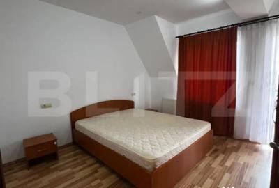 Apartament cu 3 camere semidecomandat în Centura - 1
