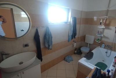 Casa Km 4-5 doua familii - 11