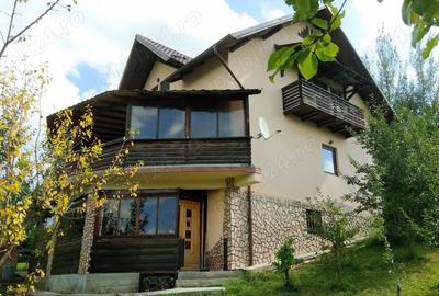 Casă în Ghioșești - 1