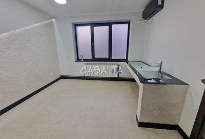 Spațiu comercial, de 50 mp, în Central - 2