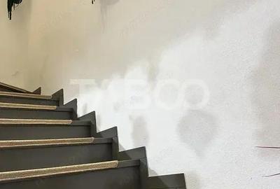 Casă cu Teren 318 Mp în Central