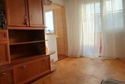 Vand apartament pe Tarinei .Caransebes - 2