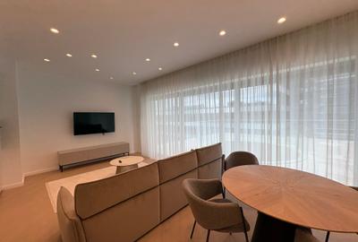 Apartament cu 3 camere semidecomandat în Aviației