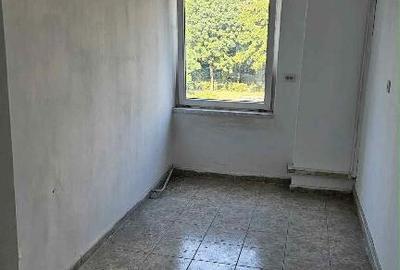 Apartament 2 camere, semidecomandat - zona Garii - 3