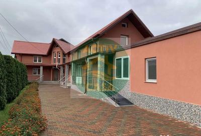 Casă cu 10 camere cu Teren 350 Mp în Est - 7