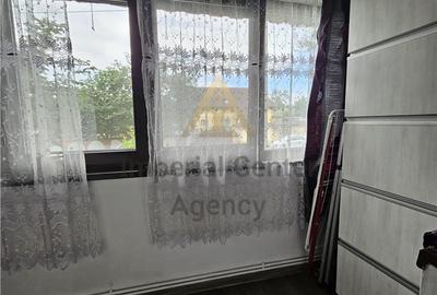 Vand apartament 2 camere Onesti - 1