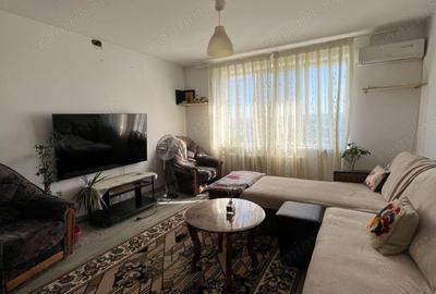 Apartament de 3 camere Piata Romana - 1