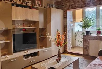Apartament cu 3 camere in zona Soarelui