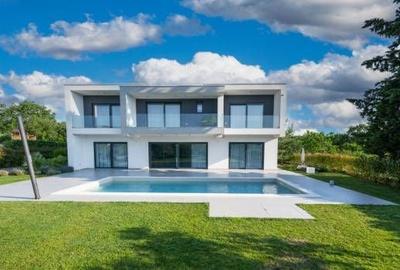 Teren Construcții intravilan de 10000 mp, în Pipera