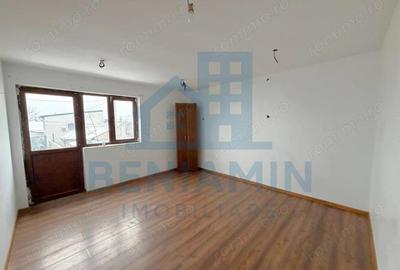 Casa situata in Catargiu Baraganului P+1+M suprafata 170mp-zona buna - 7