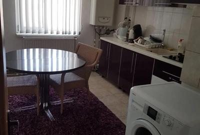 Apartament cu 4 camere decomandat în Filiași - 5
