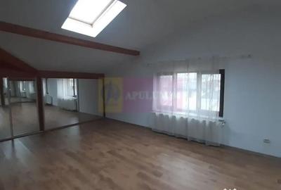 Casă cu 4 camere cu Teren 280 Mp în Antiaeriană - 1